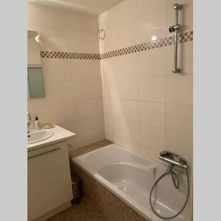 Two Bedroom - 50 Meters From And Kyc Koksijde